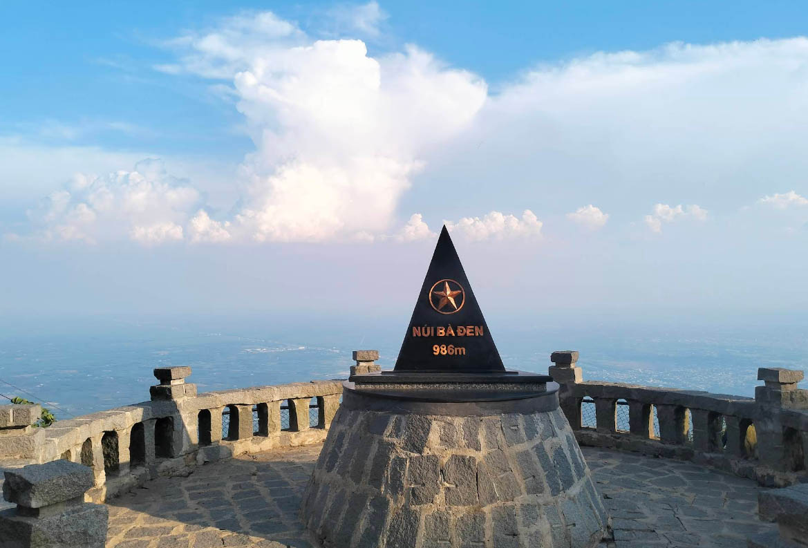 Du Lịch Núi Bà Đen Các Địa Điểm Tham Quan Nào Không Thể Bỏ Qua?