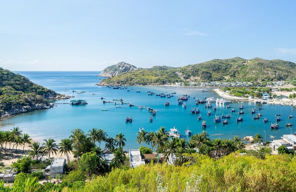 Trải Nghiệm Những Món Ăn Đặc Trưng Khi Du Lịch Ninh Chữ
